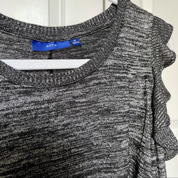 Like New Cutout Shoulder Lightweight Sweater - Picture 4 of 4